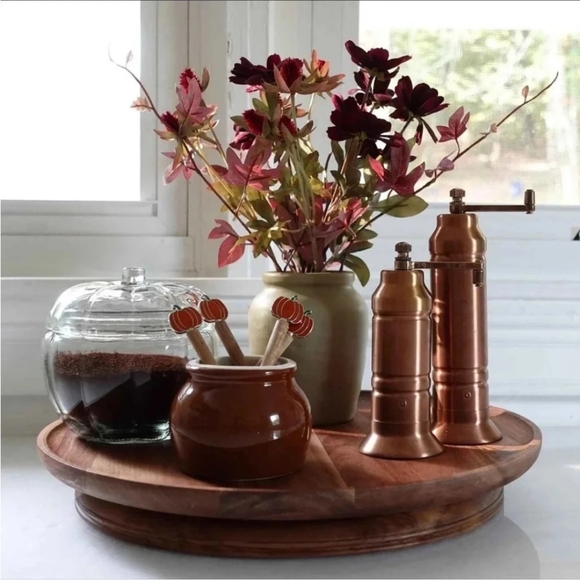 New Hearth & Hand Bronze Salt and Pepper Mill Set - Picture 3 of 4